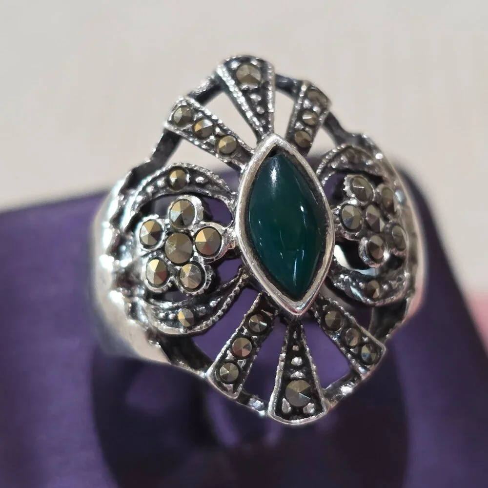 Vintage Victorian Marquise Green Chrysoprase Marcasite Sterling Silver Ring 8.75